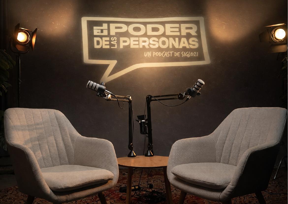 Set de grabación del podcast El Poder de las Personas